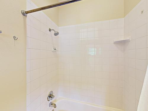 New Listing! Vail Valley Escape, Shuttle To Slopes Townhouse
