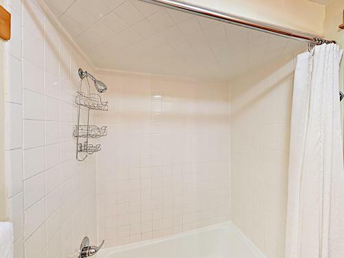 New Listing! Vail Valley Escape, Shuttle To Slopes Townhouse