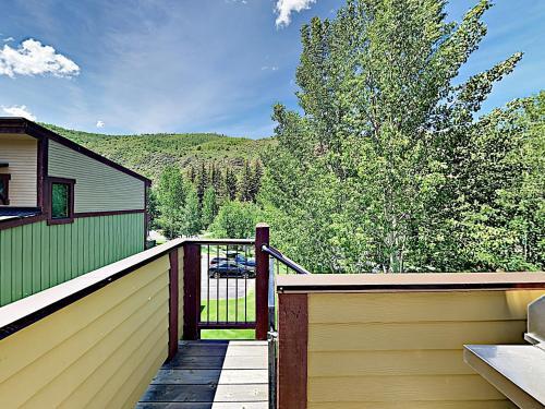New Listing! Vail Valley Escape, Shuttle To Slopes Townhouse