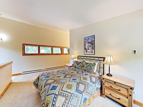 New Listing! Vail Valley Escape, Shuttle To Slopes Townhouse