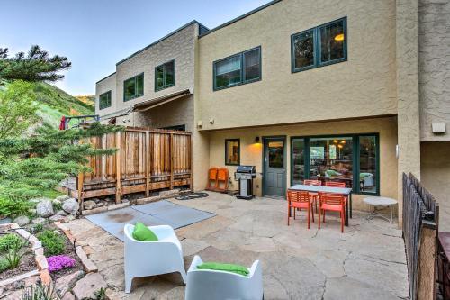 Cozy Townhome With Beautiful Views Of Vail Mountain!