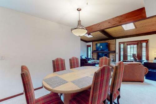 Meadow Creek Manor
