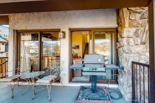 Lionshead Luxury