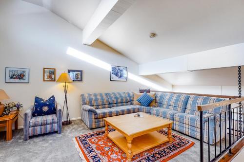 Lionshead Luxury