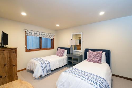 Pacific Ave West 530 - Town Jewel