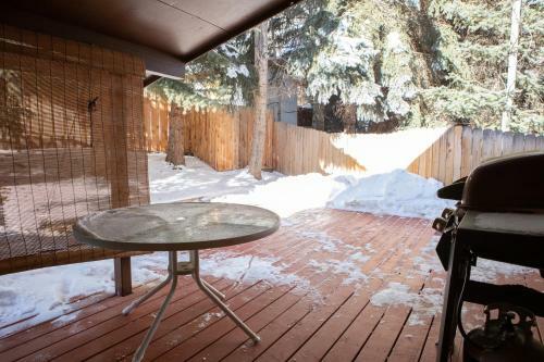 6 Chamonix Lane 2 Bedroom Townhouse
