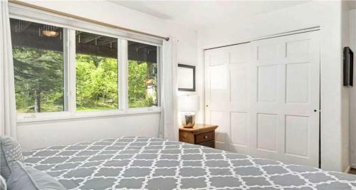 Apartamento 5025 Main Gore Place Condo