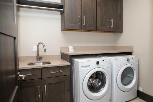 1242 Westhaven Circle Townhouse