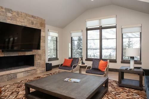 1242 Westhaven Circle Townhouse