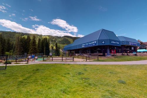 Lionshead Centre