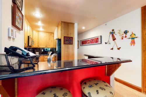 Lion Square Lodge North 284