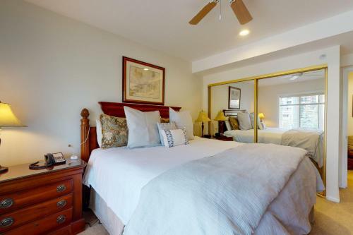 Lion Square Lodge South 576