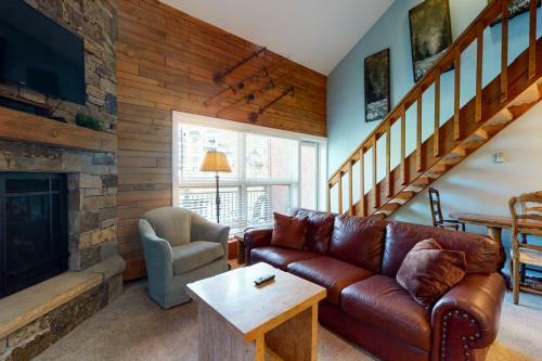 Lion Square Lodge South 576