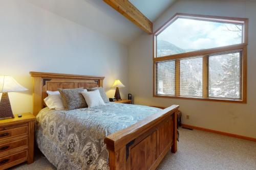 Spruce Park 4515f