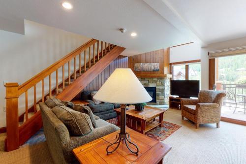 Lion Square Lodge North 388
