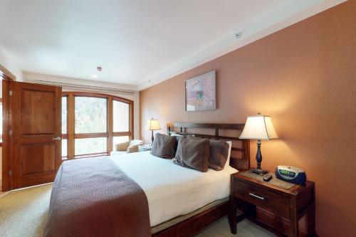 Lion Square Lodge North 388