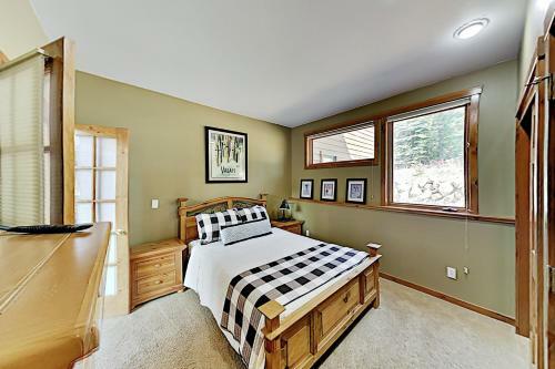Apartamento Mountainside Condo With Deck, Fireplace & Hot Tub Condo