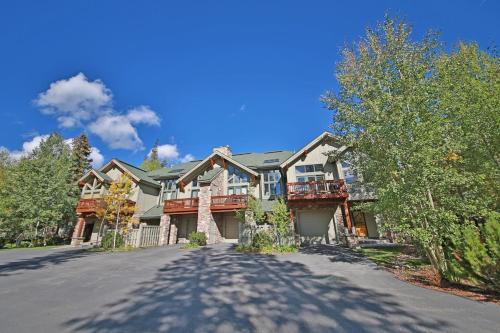 Timber Lake Way 491