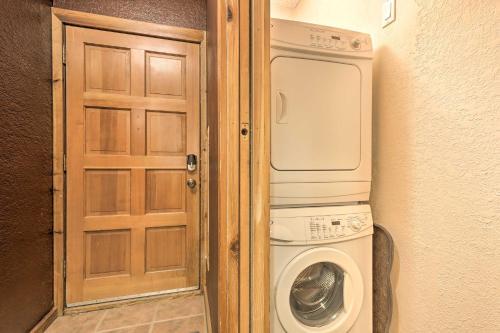 Apartamento Cozy Creekside Condo, Steps From Wp Shuttle!