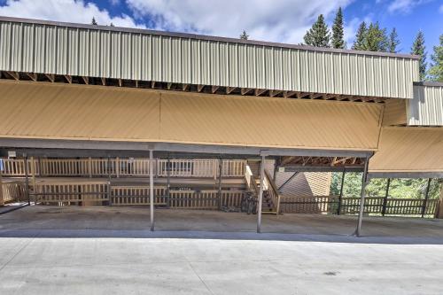 Apartamento Cozy Creekside Condo, Steps From Wp Shuttle!