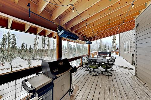 Spacious Home Near Ski Resort - Private Hot Tub Home