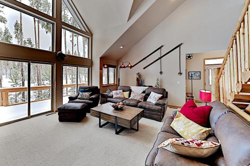 Spacious Home Near Ski Resort - Private Hot Tub Home