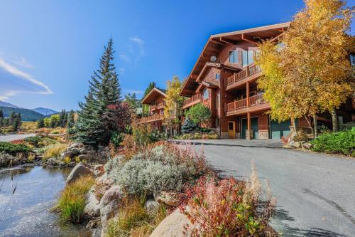 Slopeside 113-d