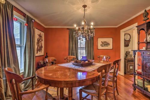 Cozy Litchfield House With Fenced-in Yard And Fire Pit