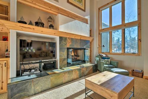 Cozy Townhome Just 4 Miles To Winter Park Resort!