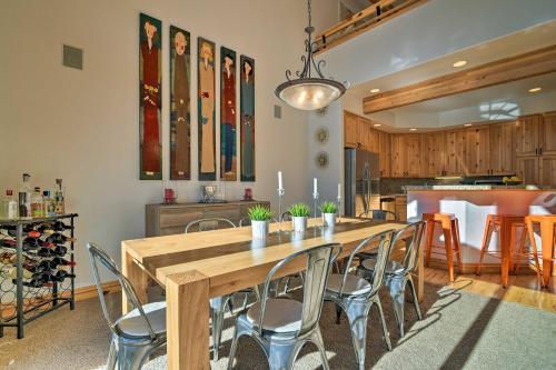 Cozy Townhome Just 4 Miles To Winter Park Resort!