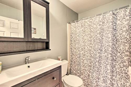 Niantic Home With Patio And Grill - 2 Mi To Beach!