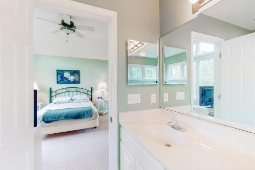 Sea Colony - 56010 Pine Shore