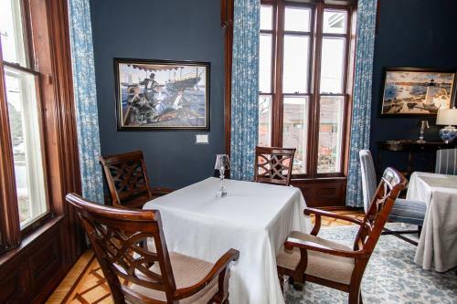 Bed & Breakfast Spicer Mansion