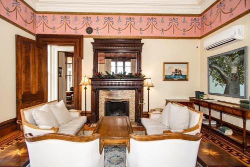 Bed & Breakfast Spicer Mansion