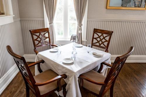 Bed & Breakfast Spicer Mansion