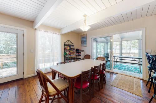 Bethany West - 609 Brookview