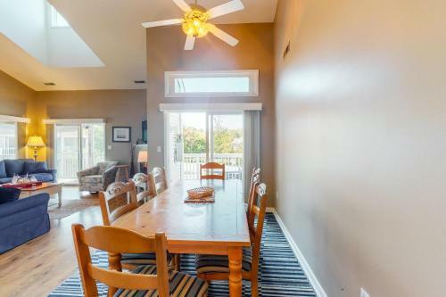 Sea Colony - 53071 Lakeshore