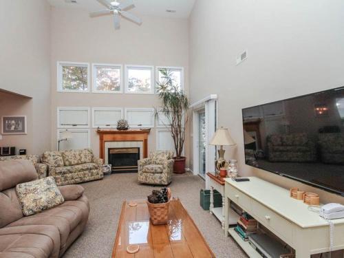 Sea Colony - 53060 Lakeshore