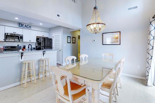 Sea Colony - 17001 Bayberry