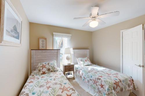 Sea Colony Pinewood III
