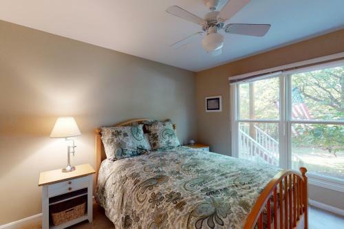 Sea Colony Pinewood III