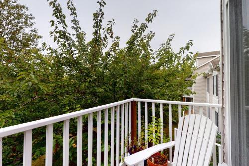 Sea Colony Pinewood III