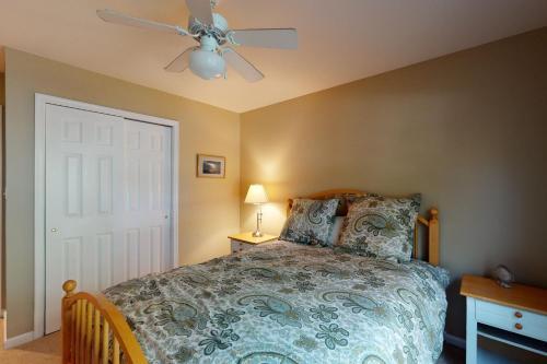 Sea Colony Pinewood III