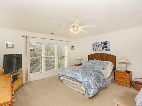 Sea Colony Pinewood III