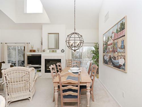 Sea Colony Pinewood III
