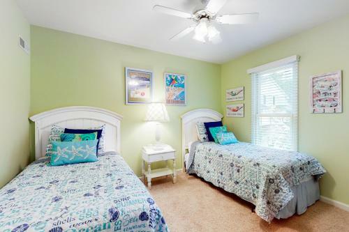 Sea Colony Whispering Pines