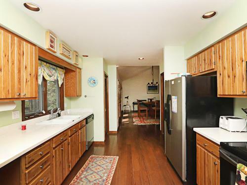 Cat Hill - 436 Tamarack