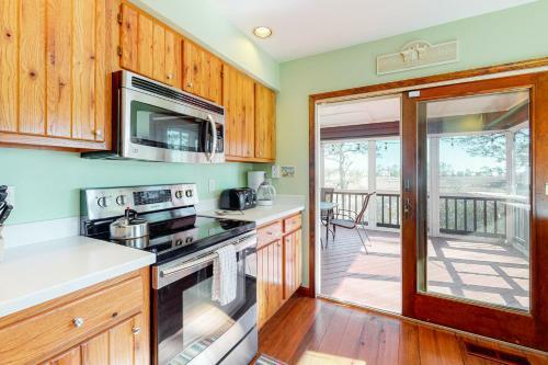 Cat Hill - 436 Tamarack