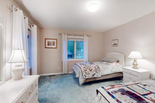 Sea Colony - 53010 Lakeshore