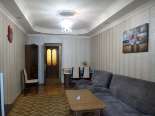 Apartment On Uzeyir Gadjibeyli Street